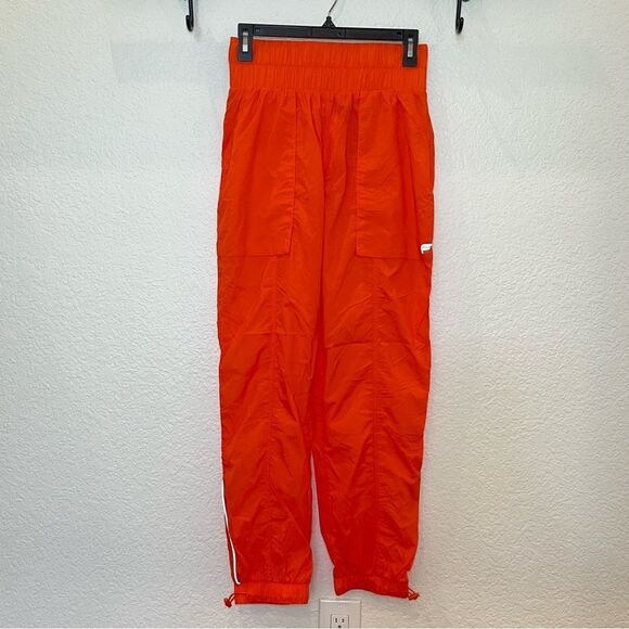 Fabletics Ultra High Waisted Piped Nylon Pant NWT! in Passion Orange size XS - Picture 2 of 14